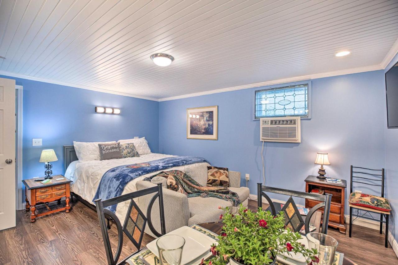 Updated With Kitchen! Apartment Williamstown